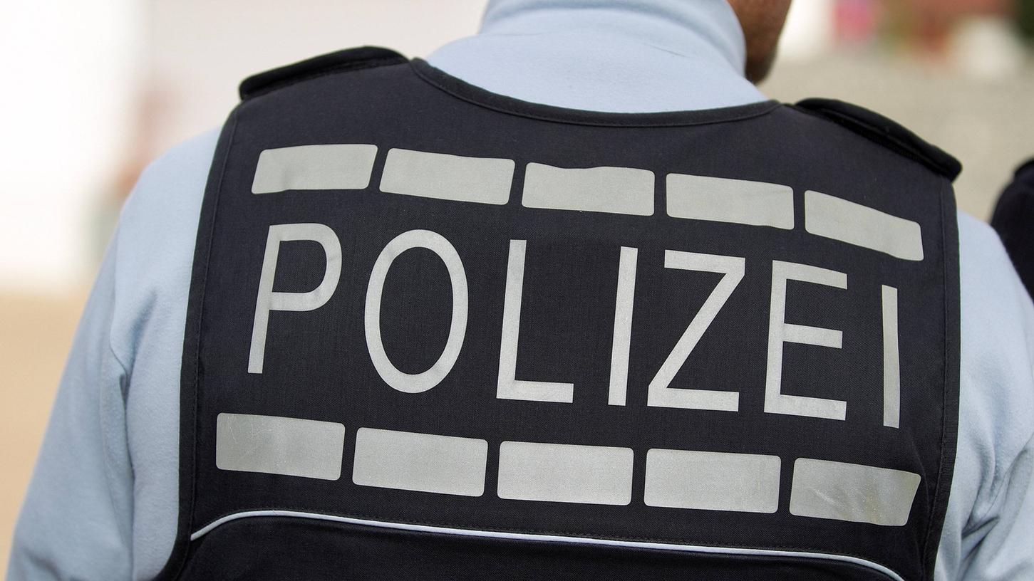 Die Polizei warnt davor, Fake-News-Produzenten auf den Leim zu gehen. Den angeblichen Dreifach-Mord in Heideck hat es nie gegeben.