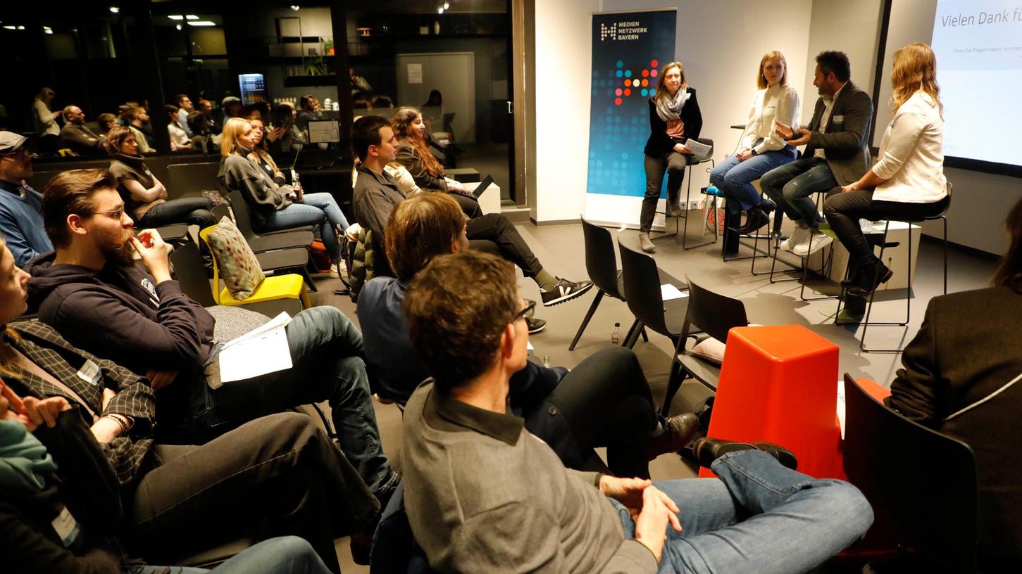 Zielgruppenorientiere Inhalte und neue Ausspielungswege: Beim Media Date in Nürnberg wurde über Innovationen in Medienhäusern diskutiert. Zielgruppenorientiere Inhalte und neue Ausspielungswege: Beim Media Date in Nürnberg wurde über Innovationen in Medienhäusern diskutiert.