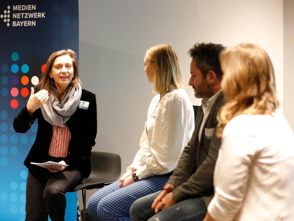 In einer abschließenden Podiumsdiskussion wurden die gegebenen Inputs mit allen Teilnehmenden besprochen. 