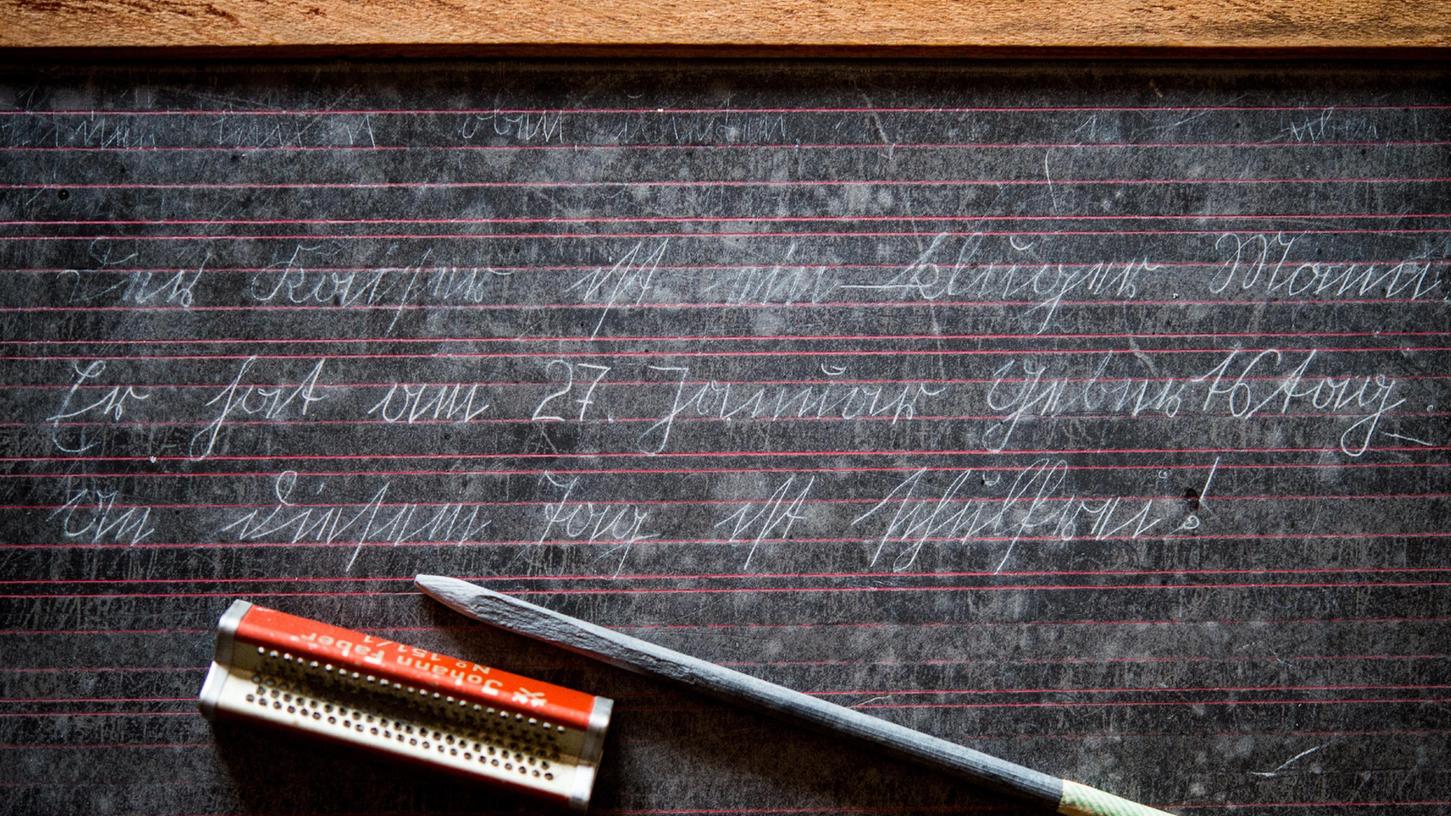 Im Treuchtlinger Museum kann man die alte deutsche Schrift Sütterlin ...