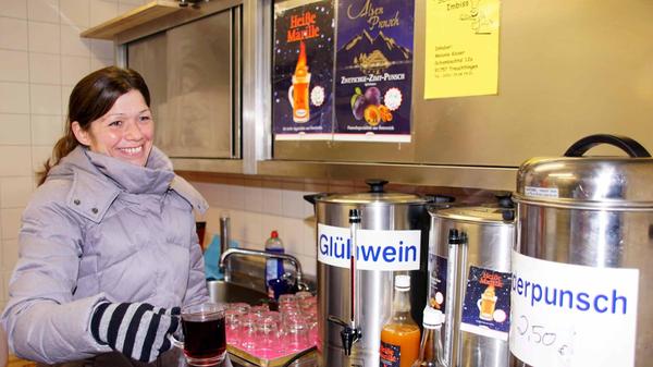 Ob Kinderpunsch oder Glühwein: Heißen Getränke sind der Dauerbrenner auf dem Weihnachtsmarkt - besonders bei kalten Temperaturen.