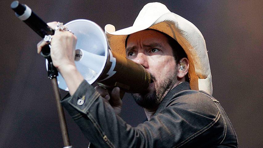 Auf einem Konzert von BossHoss ist das Tragen eines Cowboy-Huts Pflicht.