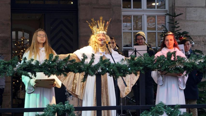 Langenzenns Christkind Katharina Stinzendörfer beim Prolog.