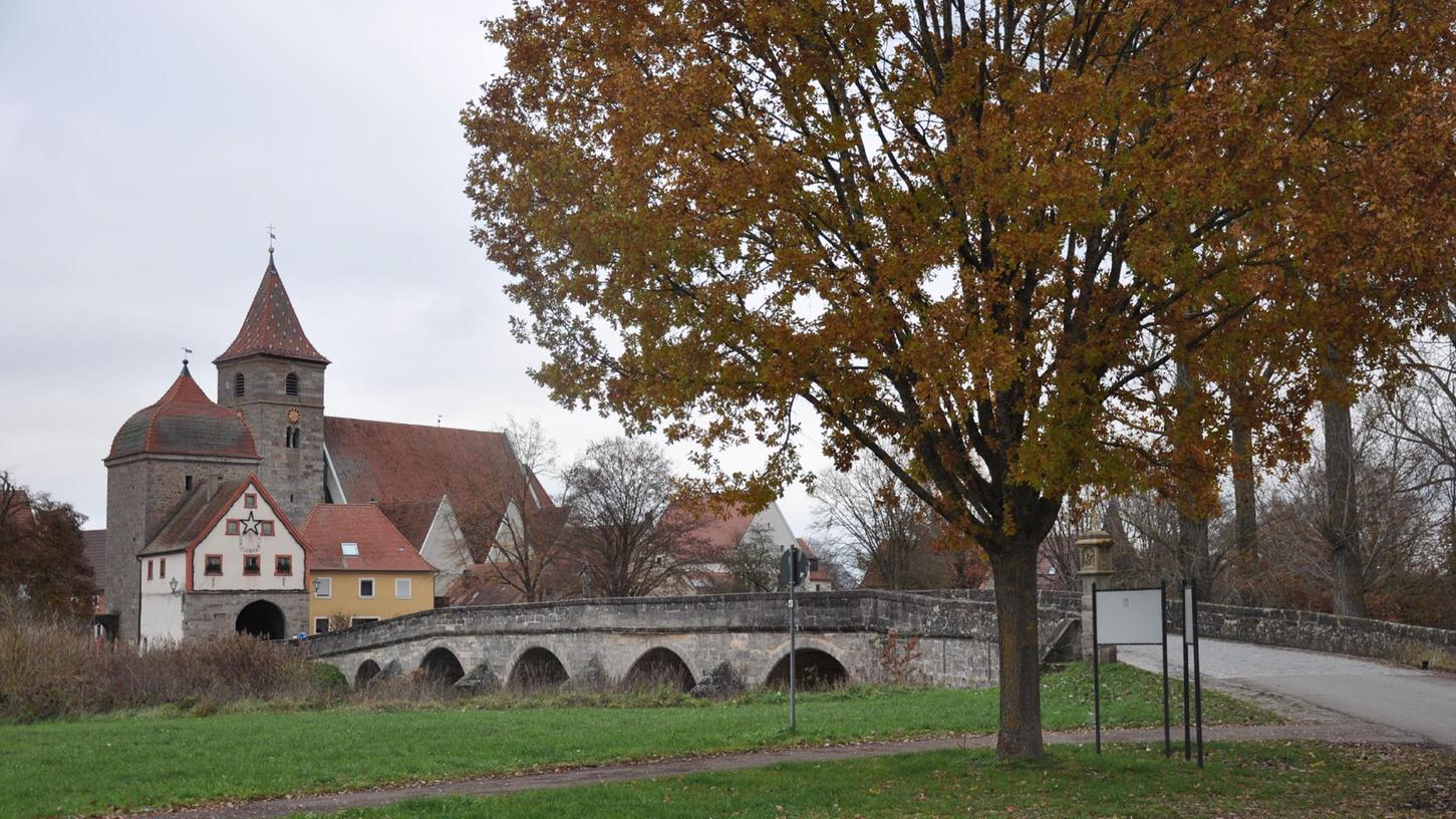  Ornbau erlangte vor 700 Jahren das Stadtrecht und ist heute die kleinste Stadt in Mittelfranken. 