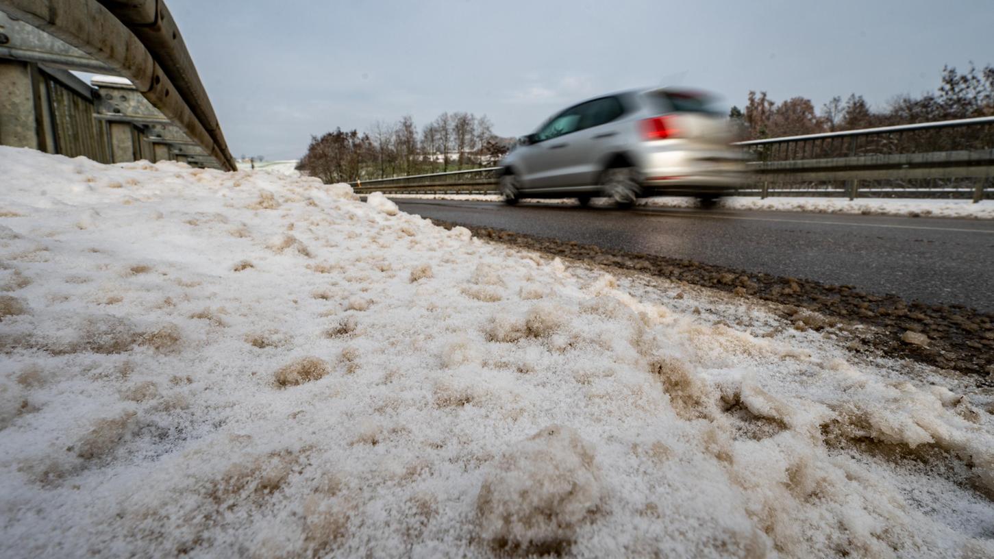 Bei winterlichen Straßenverhältnissen kam es am Mittwoch im Landkreis Erlangen-Höchstadt zu mehreren Unfällen.