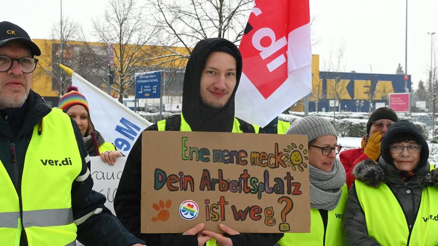 Streik bei Ikea in Fürth: Protest bei Eiseskälte geht auch am Samstag weiter
