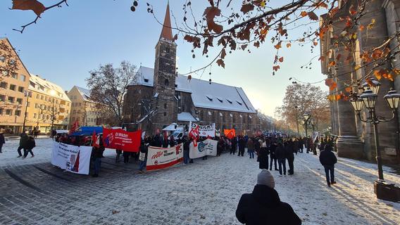 Demo in Nürnberg: Linkes Bündnis ging gegen die "Preisexplosion" auf die Straße