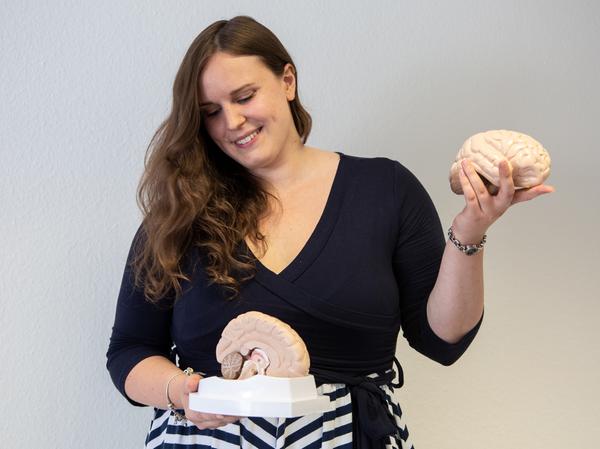 Louisa Kulke ist Professorin für Neurokognitive Entwicklungspsychologie an der Universität Erlangen-Nürnberg.