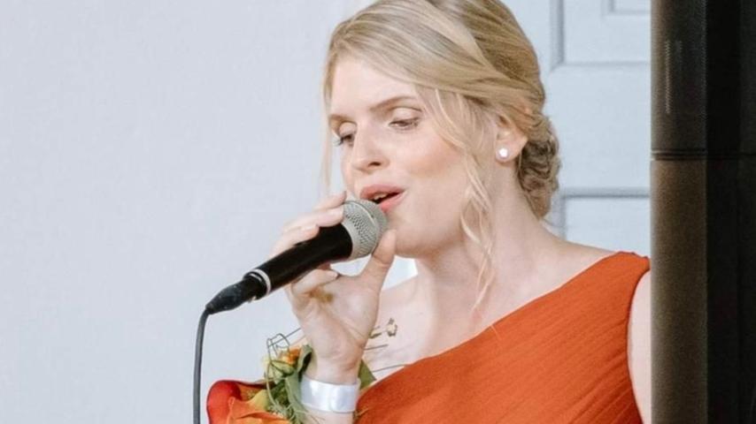 Die 31-jährige Nina Reiter hat ein wundervolles Musical-Timbre und könnte locker Arielle ihre Stimme leihen. Die 31-jährige Nina Reiter hat ein wundervolles Musical-Timbre und könnte locker Arielle ihre Stimme leihen.