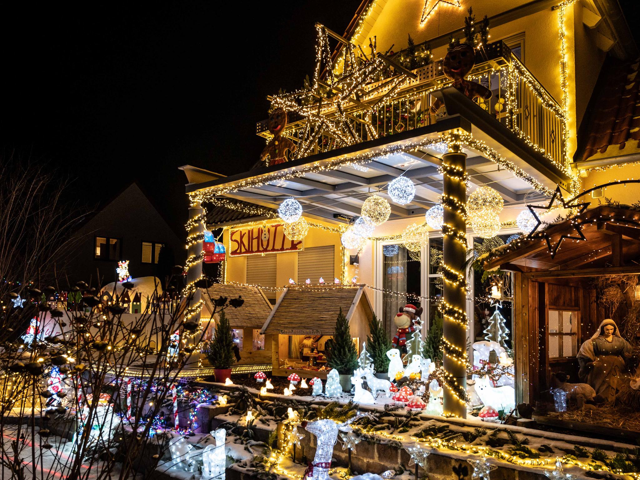 Leuchtende Vorfreude: Weihnachtshaus in Meckenhausen ist ein echter Publikumsmagnet