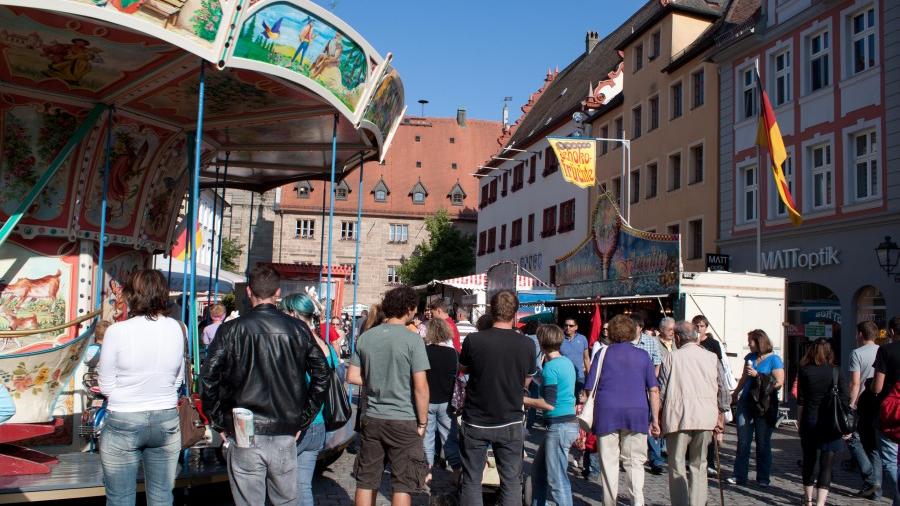 Beim Ansbacher Altstadtfest ist der Andrang der Besucher immer groß.