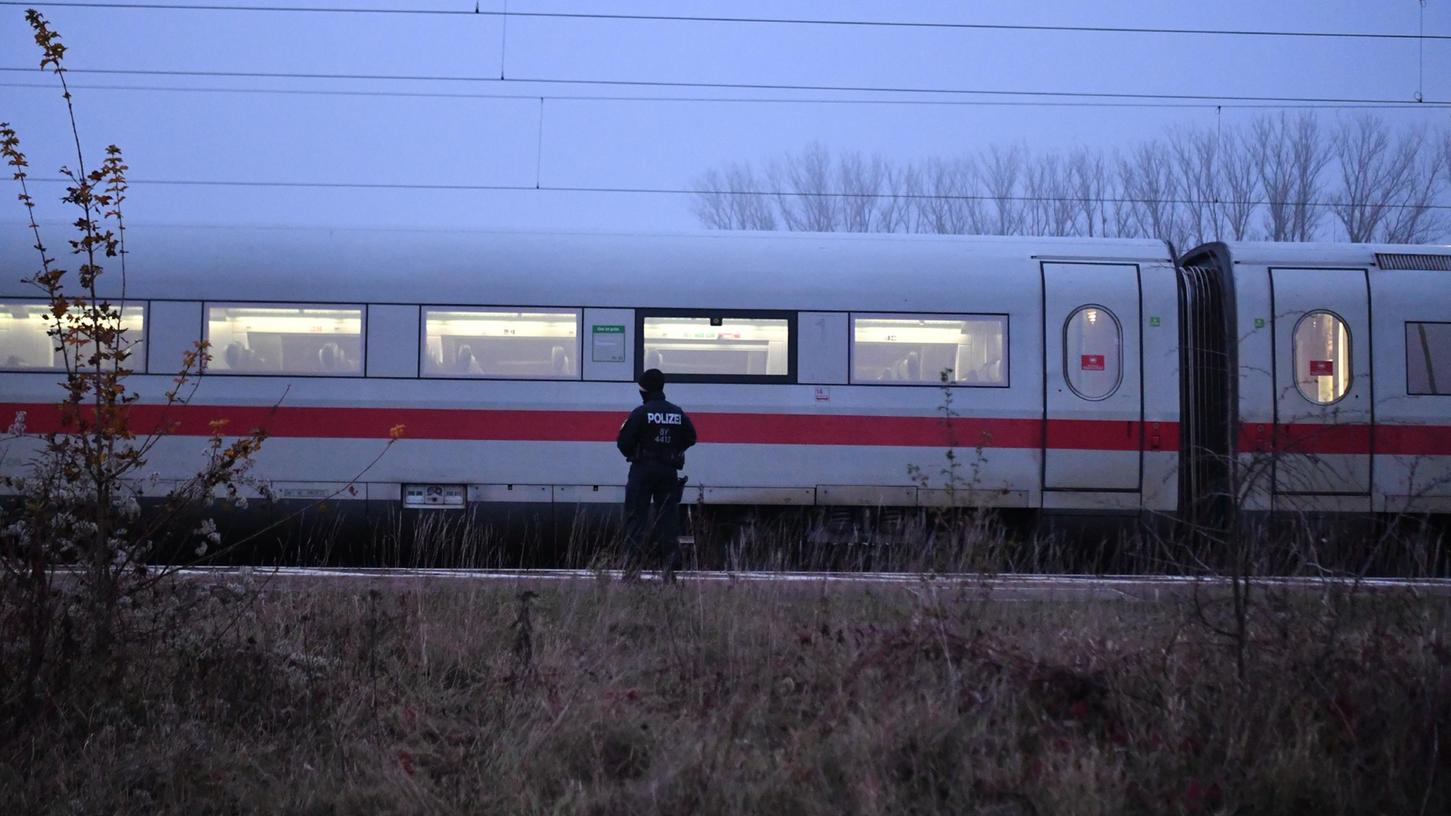 Die Messerattacke ereignete sich im ICE 928 von Passau nach Hamburg, 