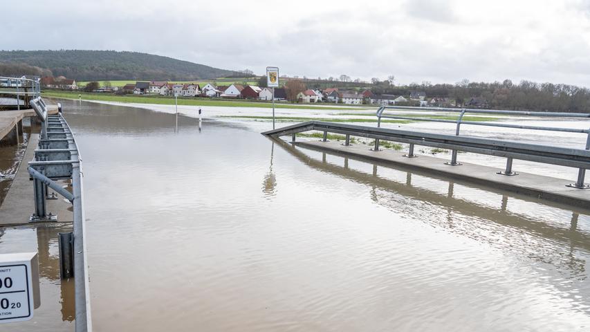 Zweithöchste Meldestufe: Dauerregen sorgt für Hochwasser in Franken