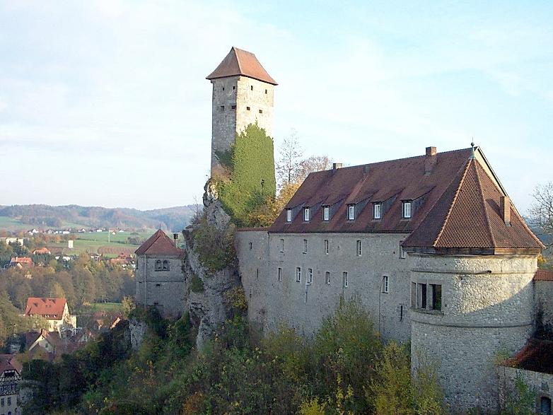 Burg Veldenstein Im Angebot Neuhaus Nordbayern De