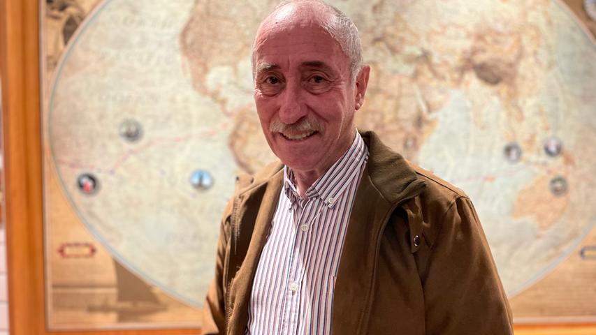 Zweimal hat der 72-Jährige Genuino Madruga allein die Welt umsegelt. Damit ist er der erste Portugiese, dem so ein Abenteuer geglückt ist. Heute lässt er etwas ruhiger in seinem Restaurant "Genuino" angehen.