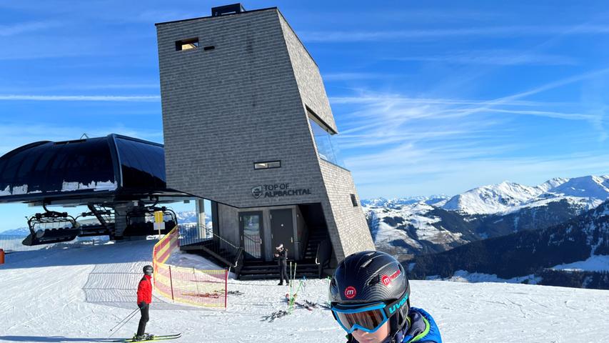 Moderne Bergstation: Die neu erbaute Hornbahn im Skigebiet "Ski Juwel Alpbachtal Wildschönau" wartet oben mit einer besonderen Rastmöglichkeit auf... Die spannende Reportage zu dieser Bildergalerie lesen Sie hier in unserem Premiumportal nn.de
