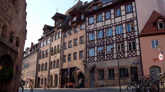 Raffinierte Häuser rund um den Unschlittplatz in Nürnberg: Tipps für einen Rundgang in Eigenregie