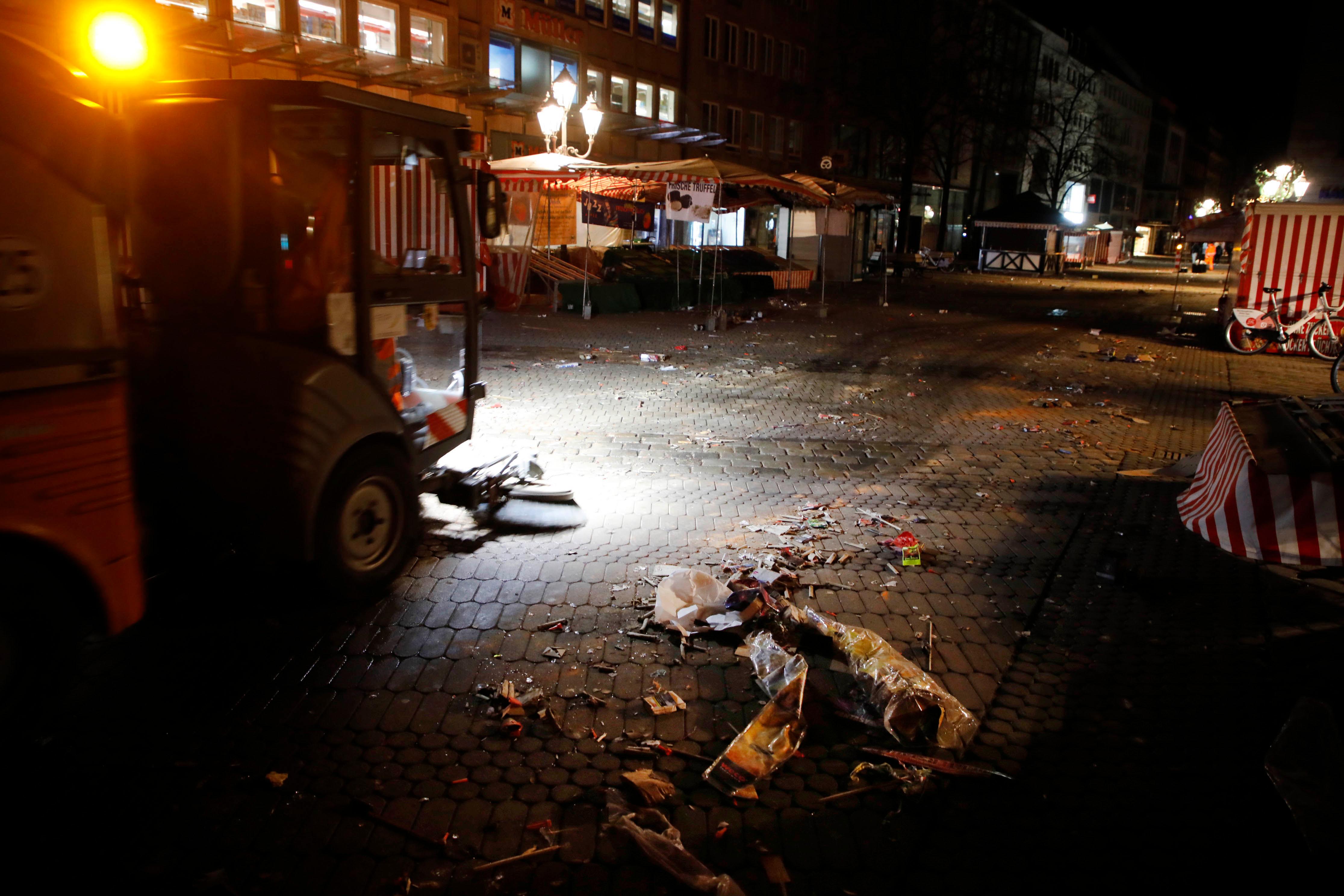 ... Nürnbergerinnen und Nürnberger zum Start in den ersten Morgen des Jahres auf...