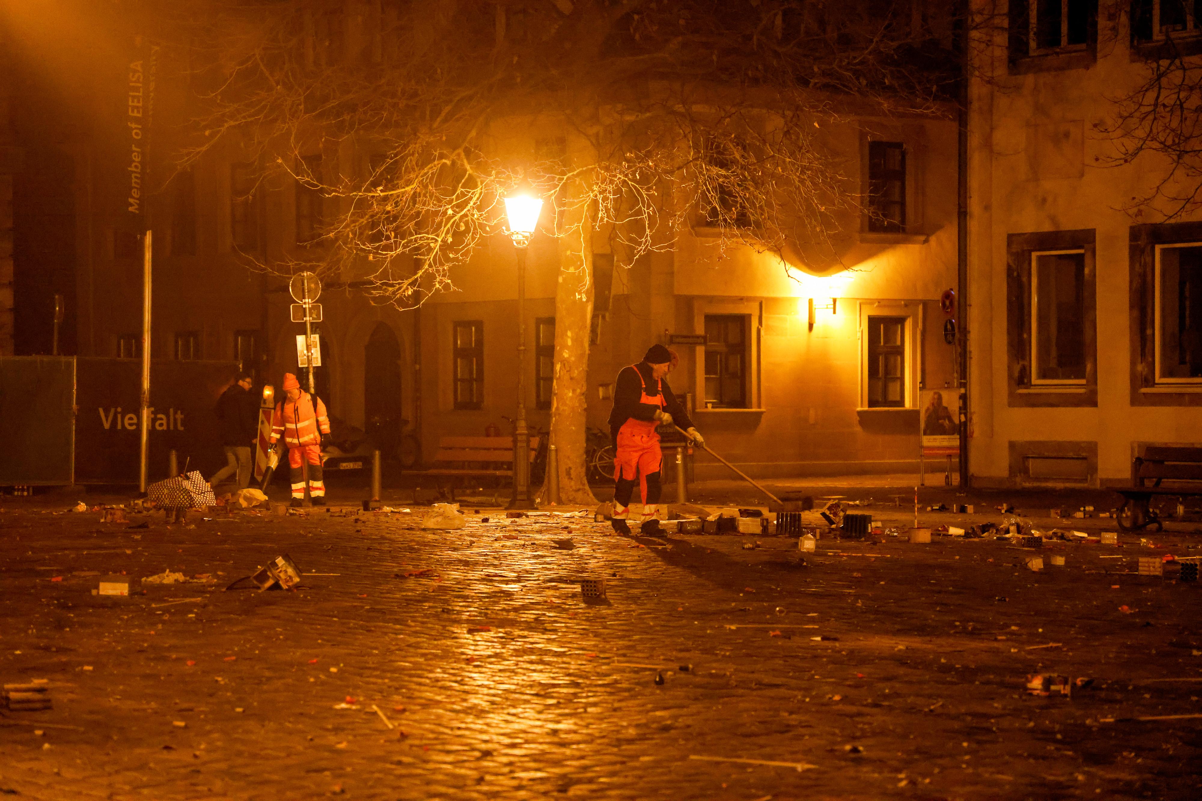 Der Kehraus begann bereits um vier Uhr früh in der Neujahrsnacht. 