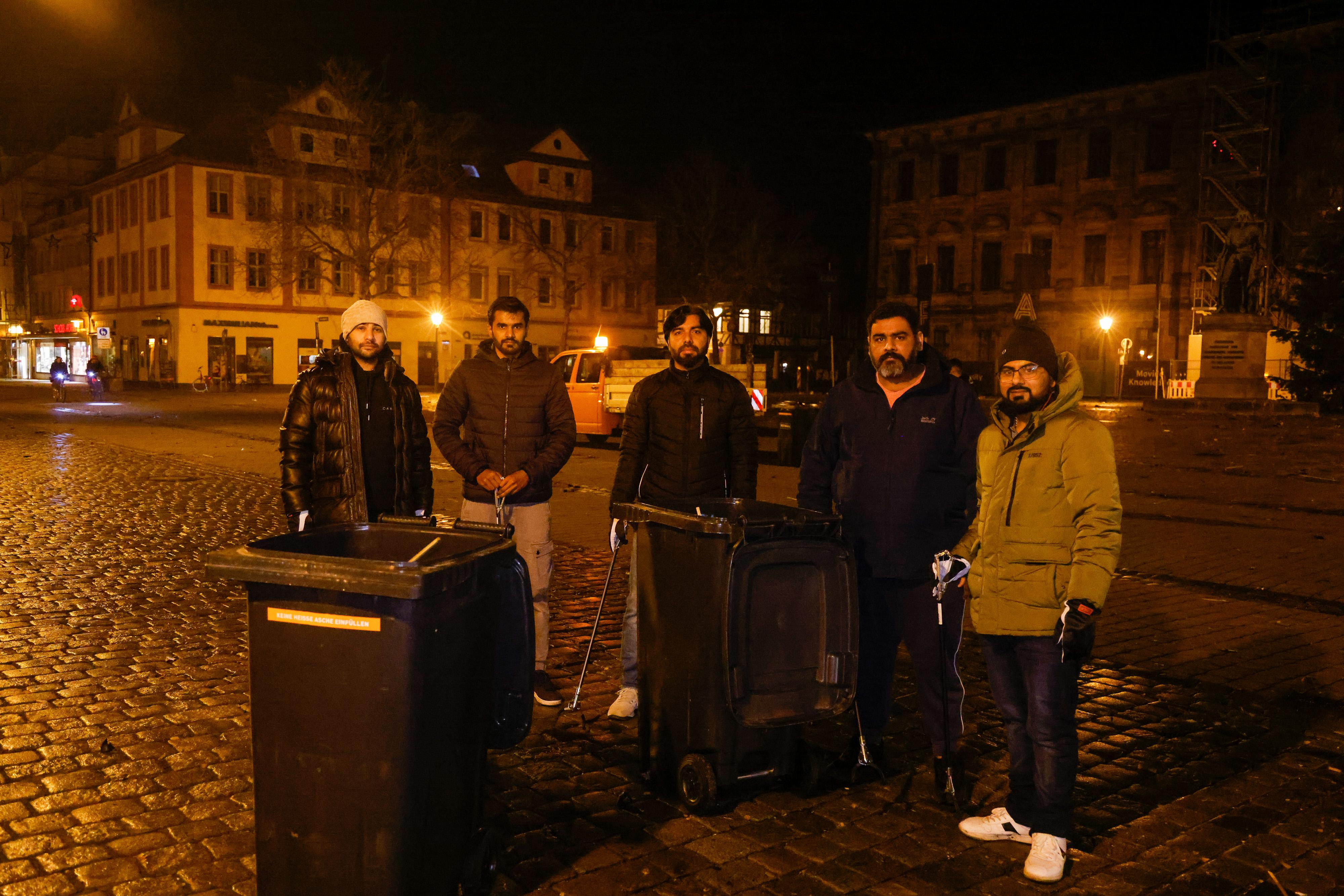 Tatkräftige Unterstützung gab es wie in früheren Jahren von Ehrenamtlichen der muslimischen Gemeinde.