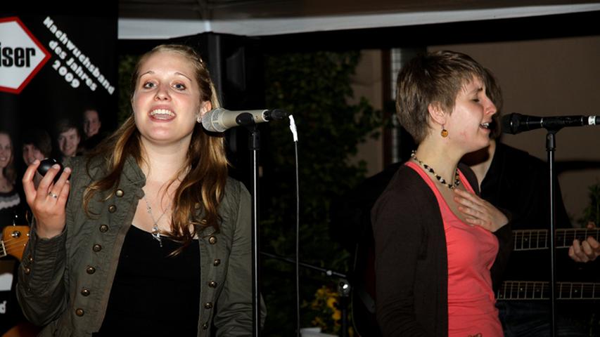 Nicht nur bei Rock im Park, auch in Dinkelsbühl gaben sich am ersten Juni-Wochenende verschiedene Bands die Klinke in die Hand. Darunter war die Nachwuchsband des Jahres 2009 "Wegweiser".