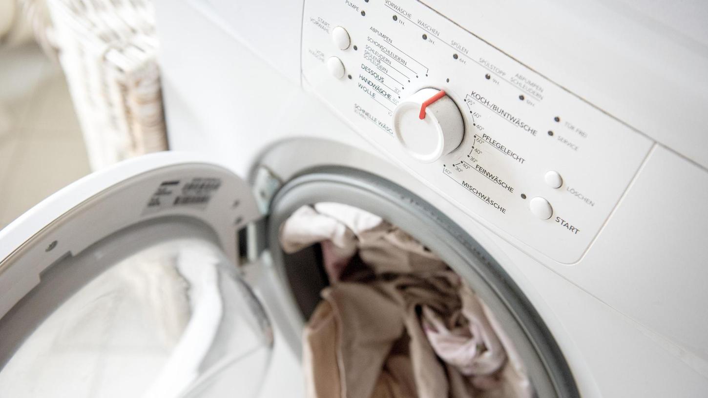 Mit niedrigeren Temperaturen lässt sich beim Wäschewaschen Energie sparen. Weitere Tipps findet man auch auf der Homepage der Fürther Infra.