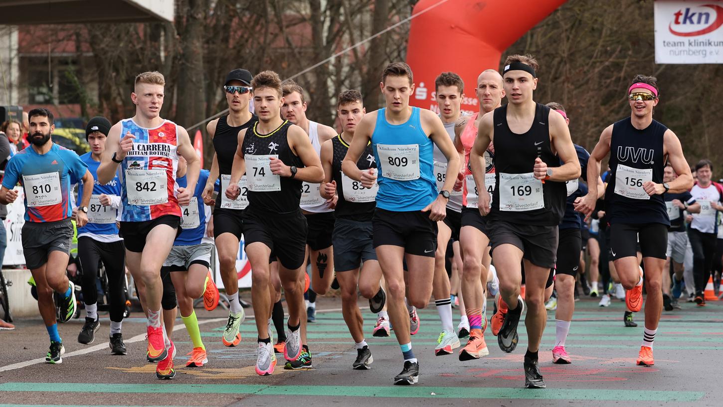 Unter die fünf Kilometer (hier der Start) sowie unter die zehn Kilometer mischten sich etliche heimische Läufer.