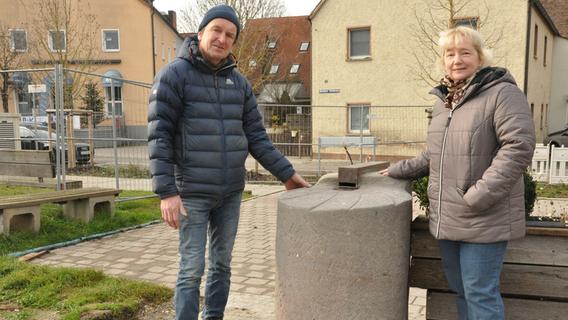 Wie anno dazumal: Veitsbronns neuer Brunnen erinnert an alte Mühlen