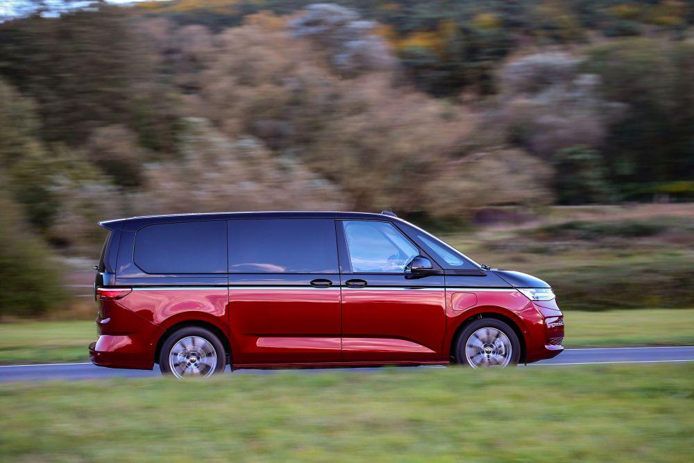 Beim Radstand unterscheiden sich Kurz- und Langversion nicht. Es ist der hintere Überhang, der den Unterschied zwischen 4,97 und 5,18 Metern ausmacht.