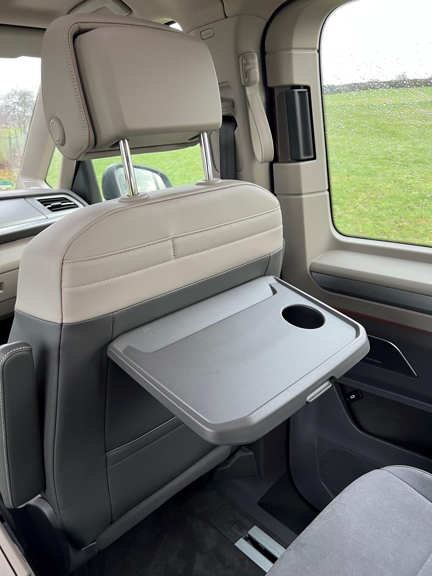 Eine eher fragile Angelegenheit sind die Klapptischchen.