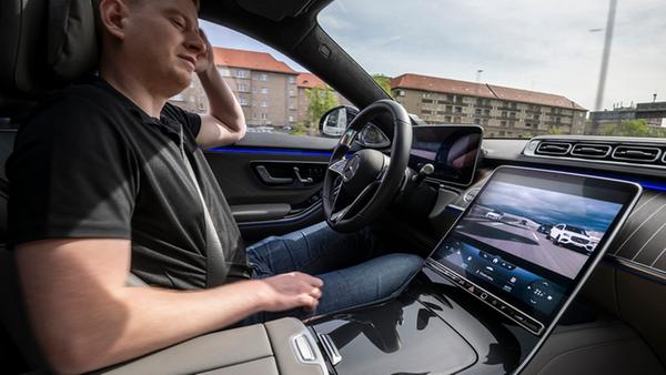 Mercedes Drive Pilot