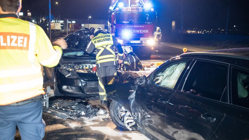 Schwerer Unfall bei Bamberg: Audi gerät in Gegenverkehr
