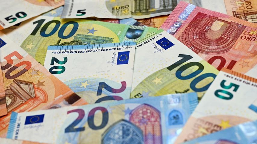 Original Euro-Scheine sind mit verschiedenen Sicherheits-Merkmalen versehen.