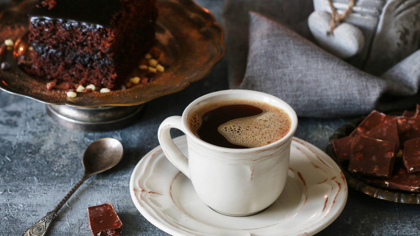 Für viele gibt es nichts entspannenderes als eine kleine Auszeit bei einer guten Tasse Kaffee mit einem Stückchen Kuchen.
