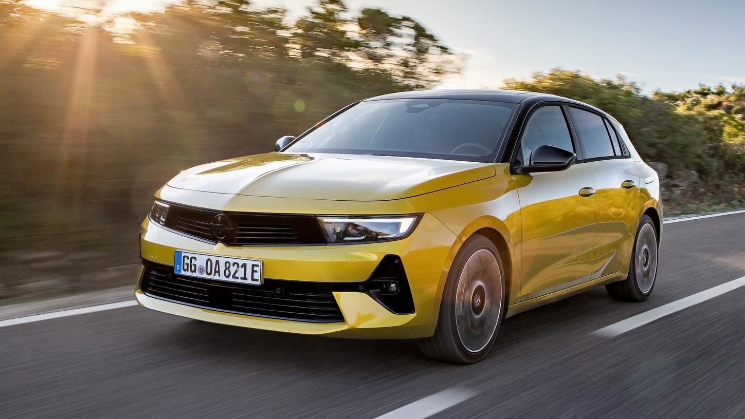 Der Staat schießt beim Kauf eines Plug-in-Hybriden nichts mehr zu. E-Kennzeichen und vergünstigte 0,5-Prozent-Dienstwagenbesteuerung aber bleiben erhalten. Der Staat schießt beim Kauf eines Plug-in-Hybriden nichts mehr zu. E-Kennzeichen und vergünstigte 0,5-Prozent-Dienstwagenbesteuerung aber bleiben erhalten.