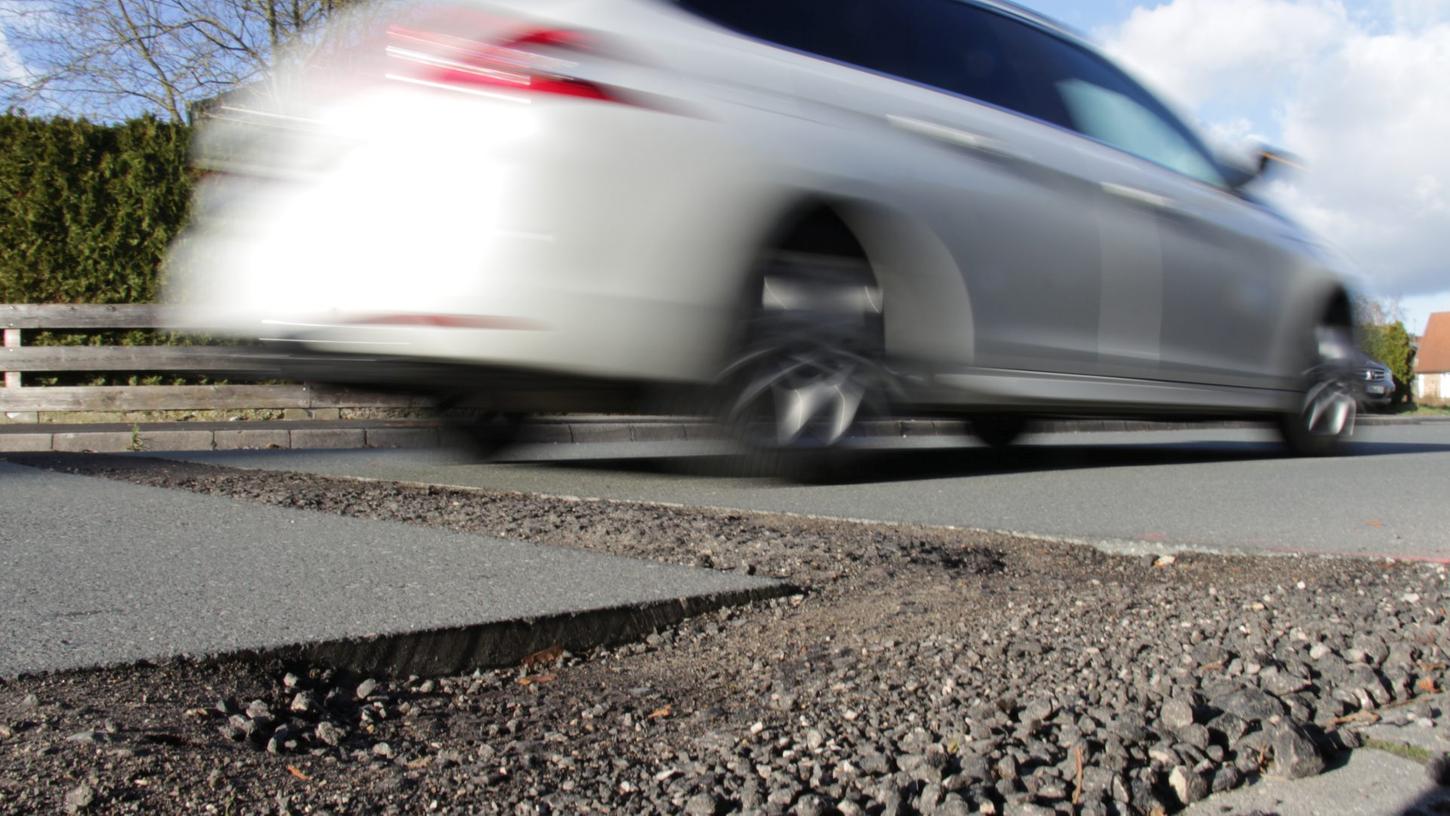 Marode Straßen (Symbolbild). Marode Straßen (Symbolbild).
