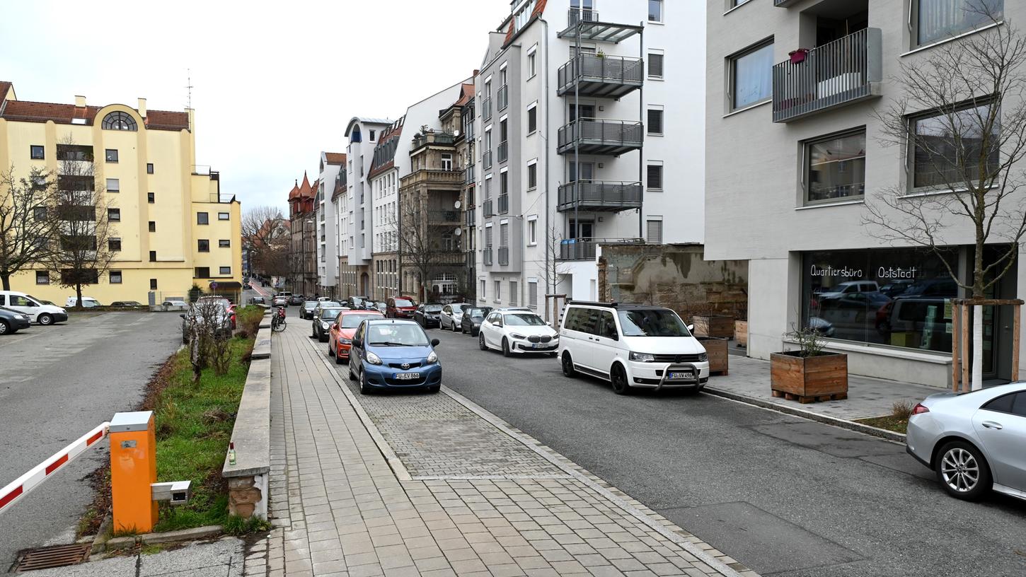 Zusammen mit dem Wohnprojekt Spiegelstraße ging im Sommer 2021 das Quartiersbüro Oststadt an den Start. Ein Wintercafé möchte dort nun immer mittwochs die Nachbarschaft zusammenbringen, die mit einem Besuch auch Energie daheim sparen kann.