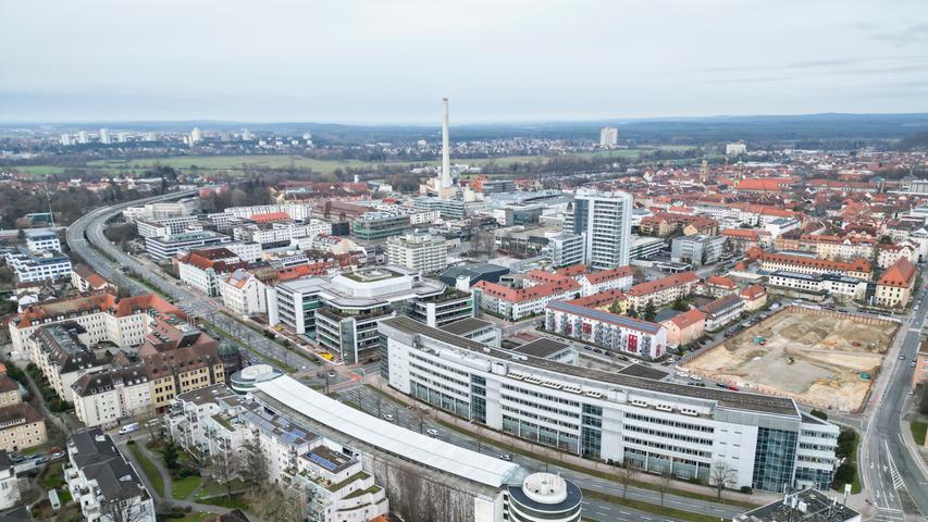 Himbeerpalast und Campus: Zukunft und Vergangenheit von Siemens in Erlangen aus der Luft