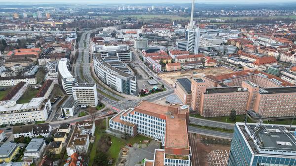 In den Himbeerpalast zieht bald die Friedrich-Alexander-Universität ein.