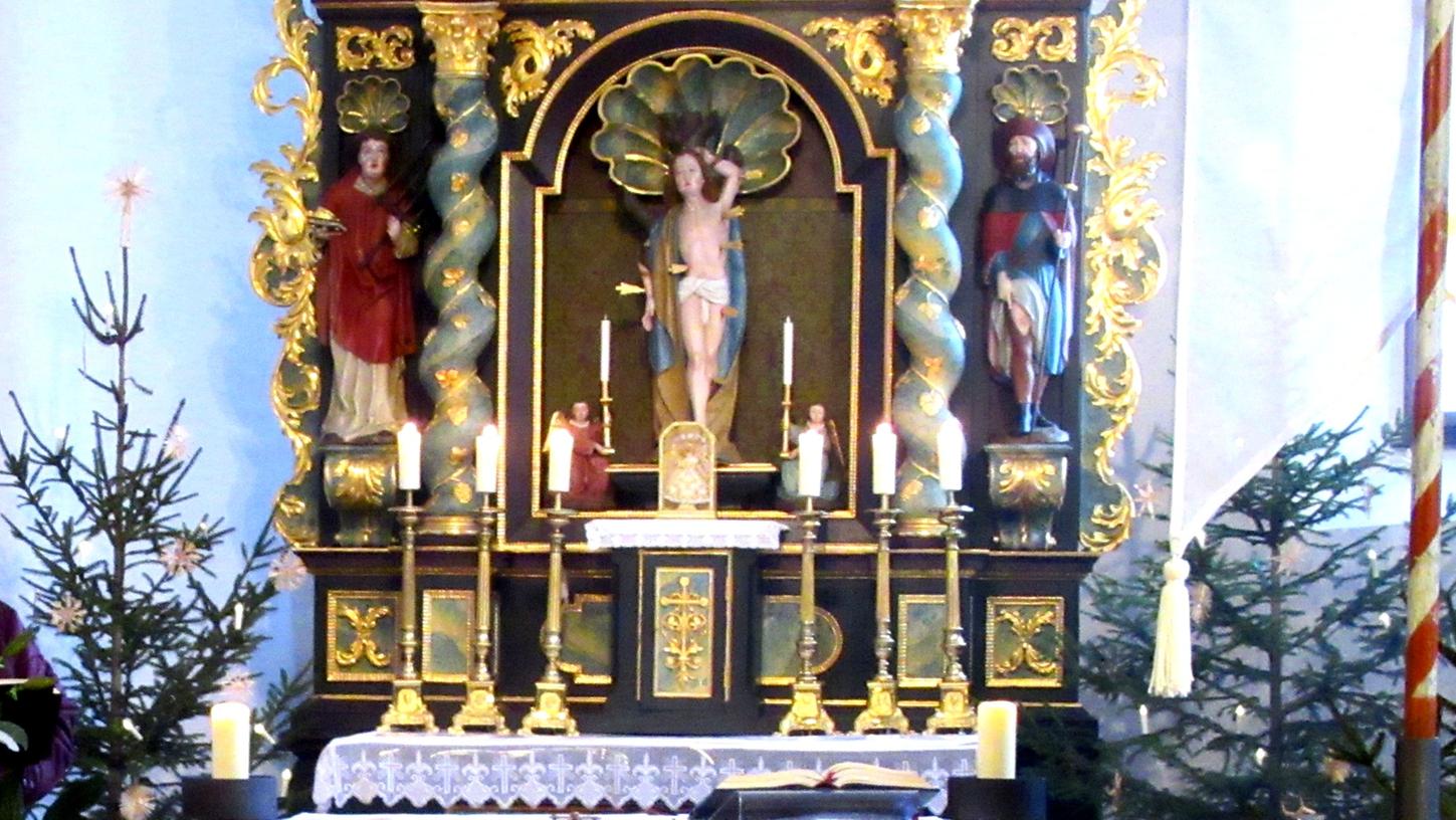 Altar mit dem Pestheiligen Sebastian in Niedermauk: Um den Heiligen rankt sich eine hübsche örtliche Erzählung.
