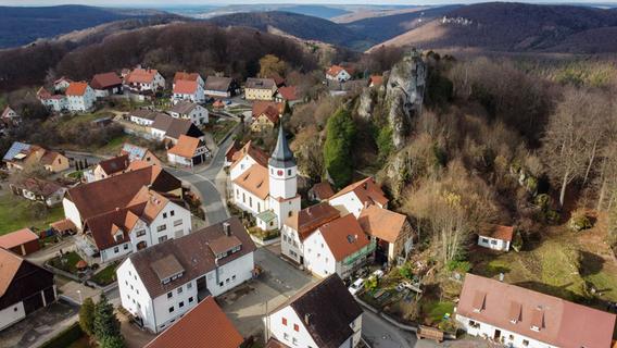 Ausblick vom höchsten Punkt im Land: So schön ist Wichsenstein in der Fränkischen Schweiz