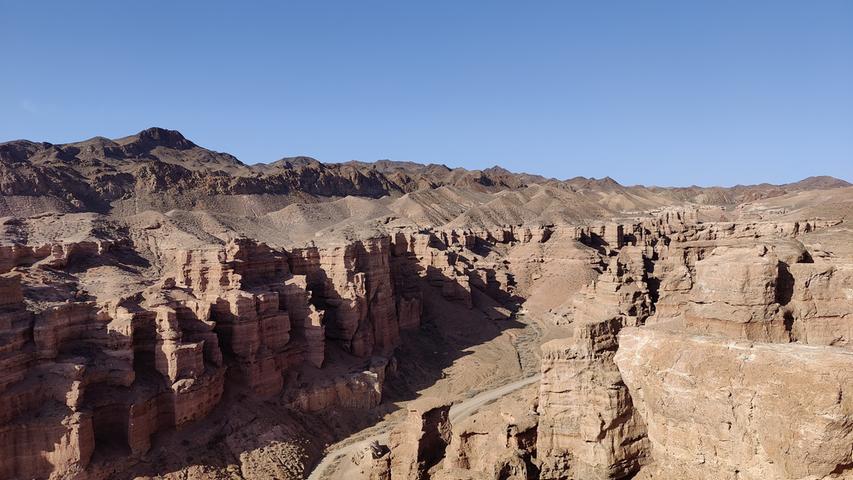 Der Grand Canyon Zentralasiens liegt in Kasachstan. Angekommen am Charyn Nationalpark führte seine Reise nur noch nach Westen, Richtung Heimat. 