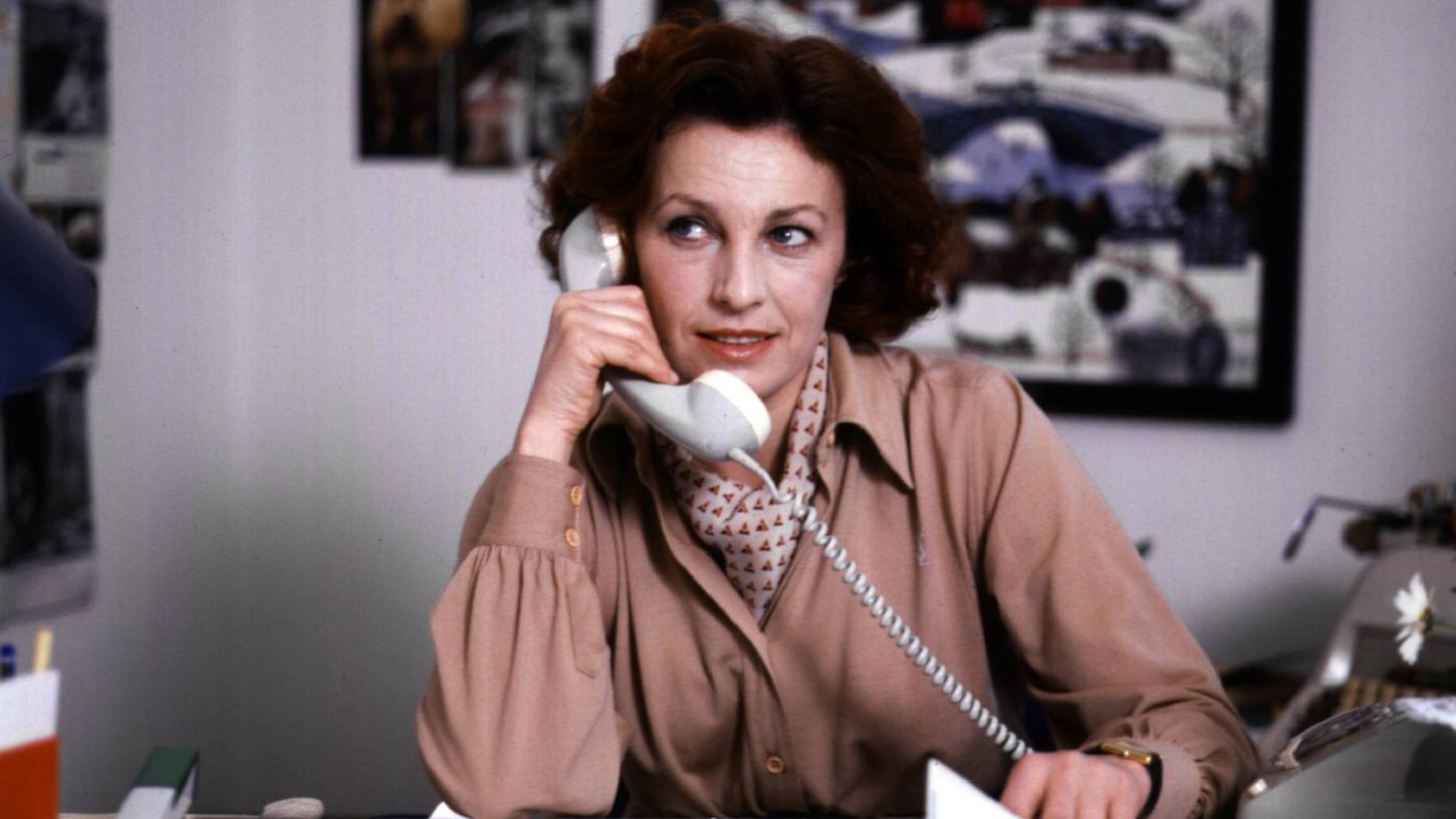 Legte in der Serie gerne grußlos auf: Nicole Heesters in einer Szene des Tatorts "Rechnung mit einer Unbekannten" im Jahre 1978.
