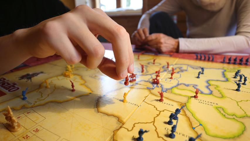Area-Control-Brettspiele sind Spiele bei denen die Spielenden versuchen, bestimmte Regionen einzunehmen.