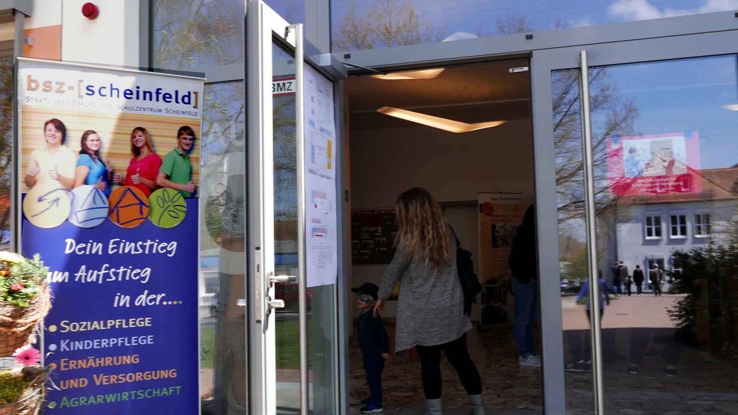 Das Berufliche Schulzentrum Scheinfeld öffnet am kommenden Mittwoch, 25. Januar, seine Türen. Das Berufliche Schulzentrum Scheinfeld öffnet am kommenden Mittwoch, 25. Januar, seine Türen.