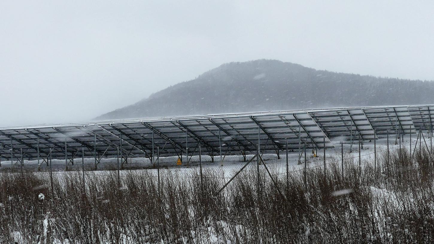Ein Solarpark ähnlich wie dieser soll bei Waldhausen gebaut werden.
