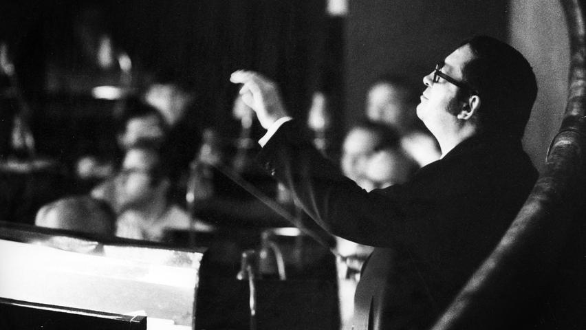 Gerne erinnert man sich in Nürnberg an ihn zurück: Dirigent und Generalmusikdirektor Hans Gierster.