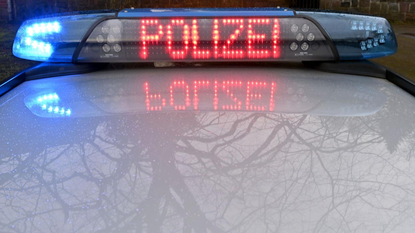 Polizei (Symbolbild). Polizei (Symbolbild).