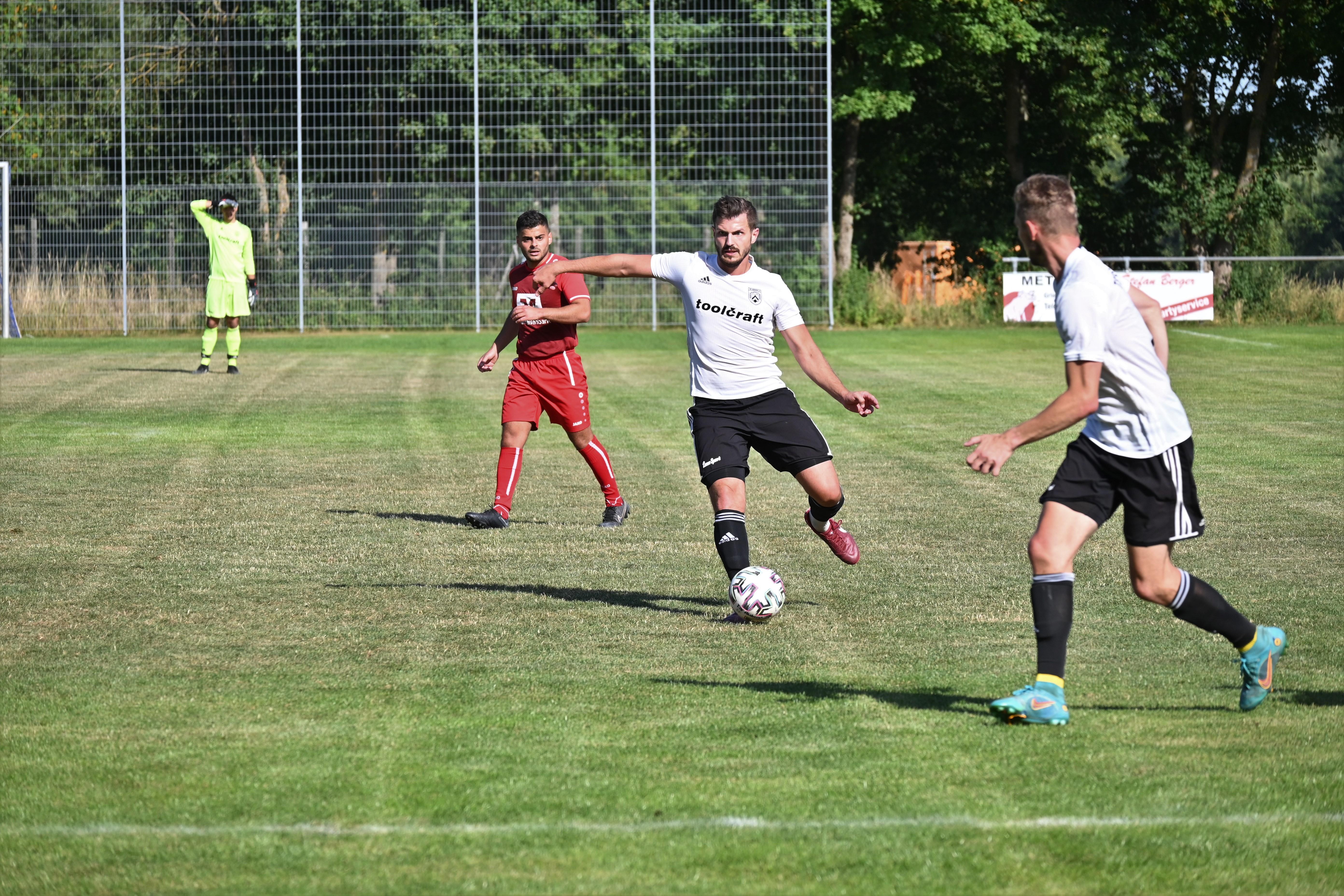 Pascal Schärtel bleibt - will der TSV Absberg jetzt in die Bezirksliga?