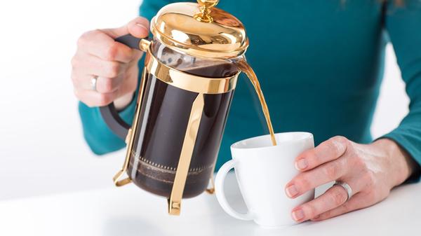 Besser auf Zucker oder Milch im Kaffee verzichten